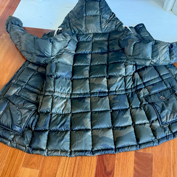 Abercrombie & Fitch Army Camo Down Puffer A&F Women Jacket Hood Sherpa Teddy L - Picture 16 of 16